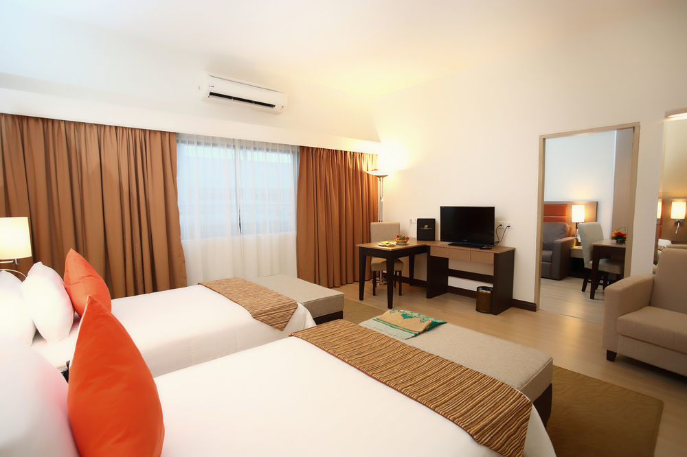 Raia Hotel & Convention Centre Terengganu Kuala Terengganu Ngoại thất bức ảnh